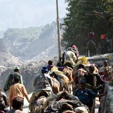 Mountain road on Uttarakhand pilgrimage route
