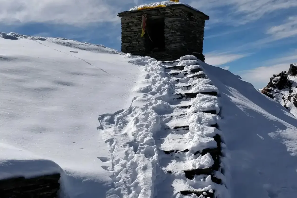 Chandrashila summit panorama near Chopta