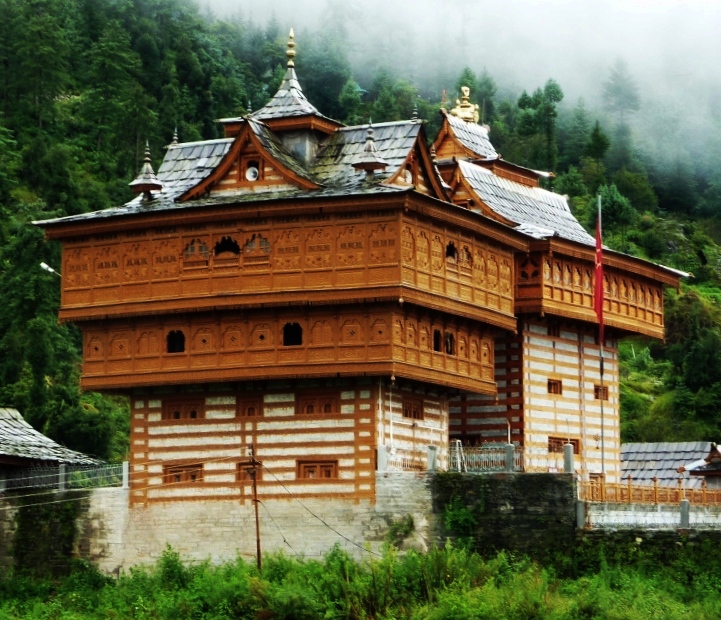 Traditional Kath-Kuni architecture in Jibhi