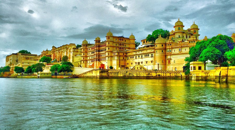 Lake Pichola Udaipur Rajasthan