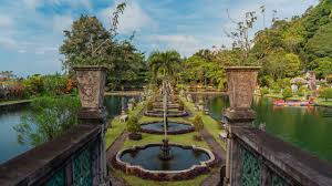 Photography angles and stepping-stone views at Tirta Gangga Water Palace