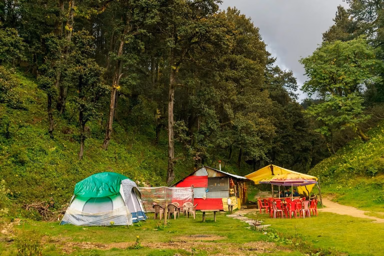 Essential packing and travel planning for Tirthan Valley
