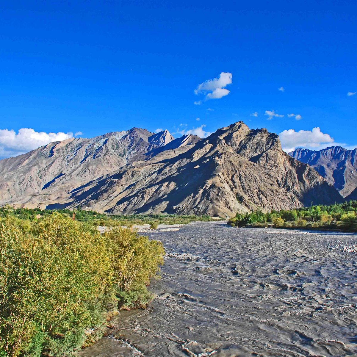 Suru Valley scenic beauty
