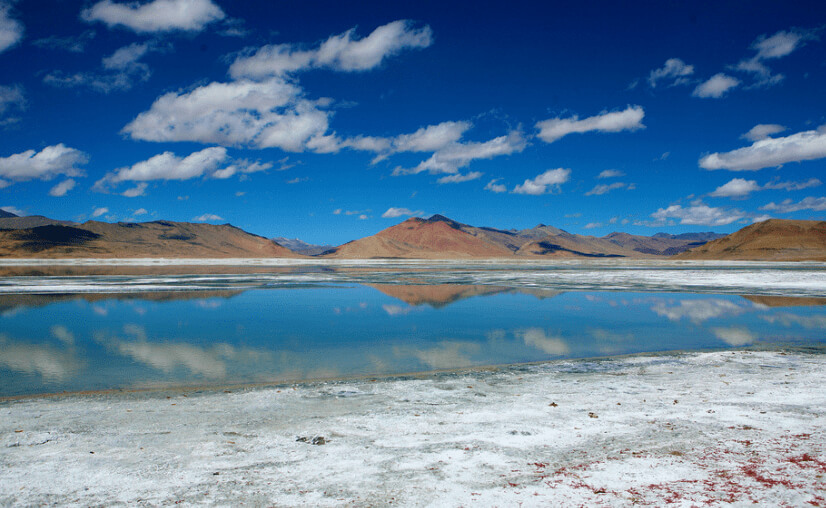 Road approach route from Leh toward Tso Kar Lake across high passes