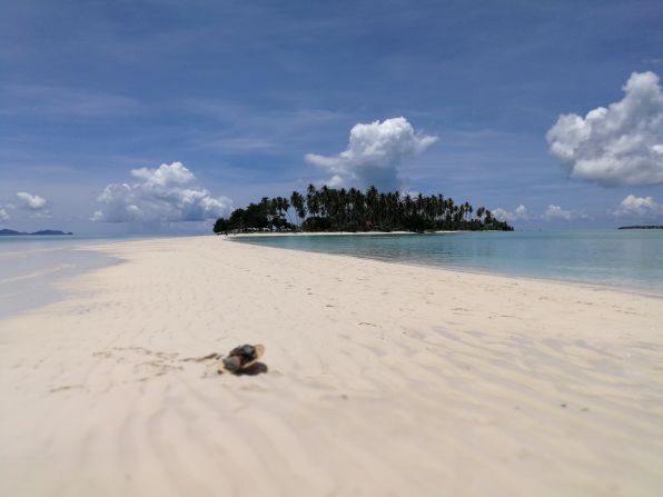 Low tide sandbar at Tup Island Krabi