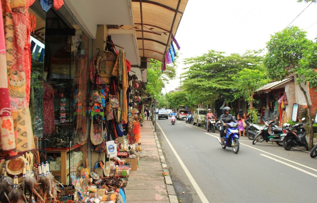 Street route around Ubud Palace and Art Market area
