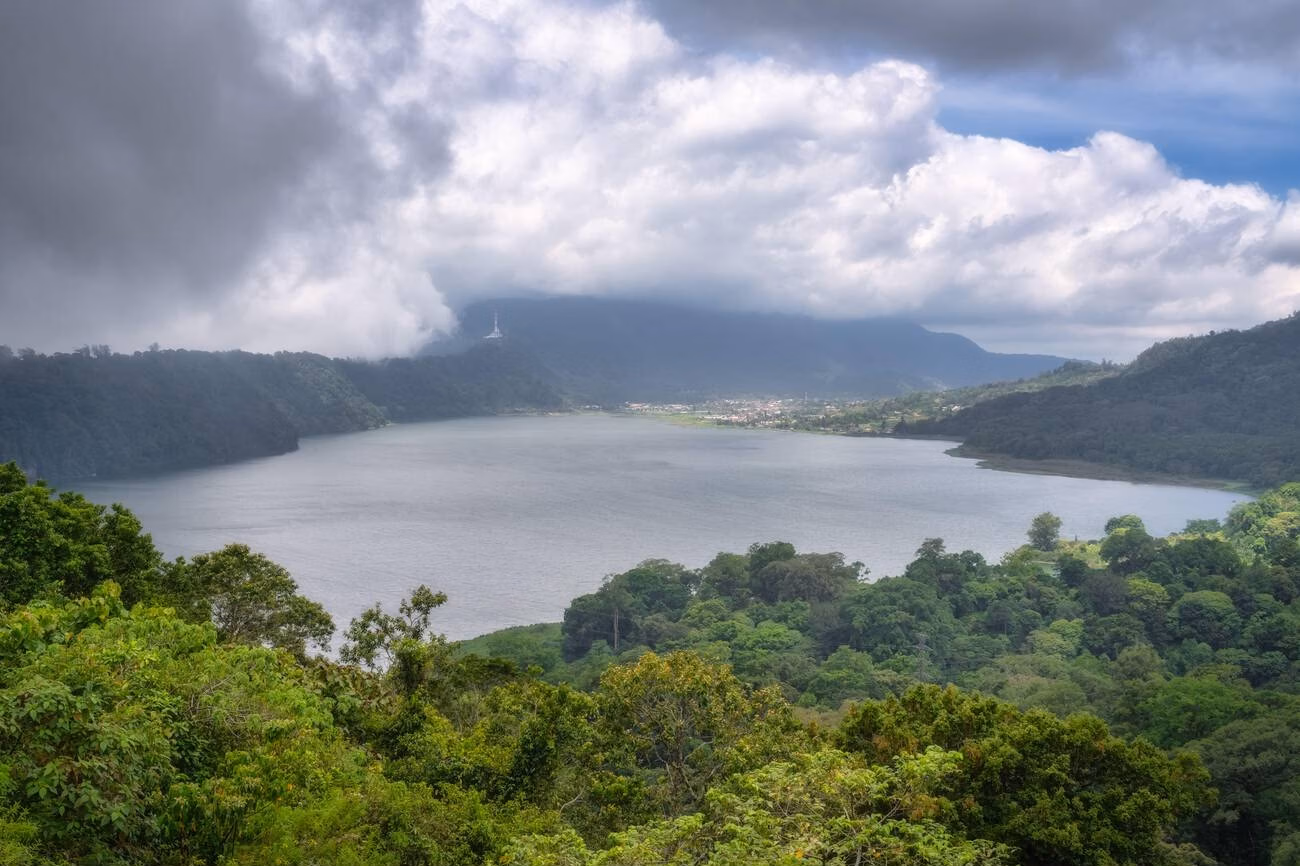 Twin lake panorama near Wanagiri in North Bali